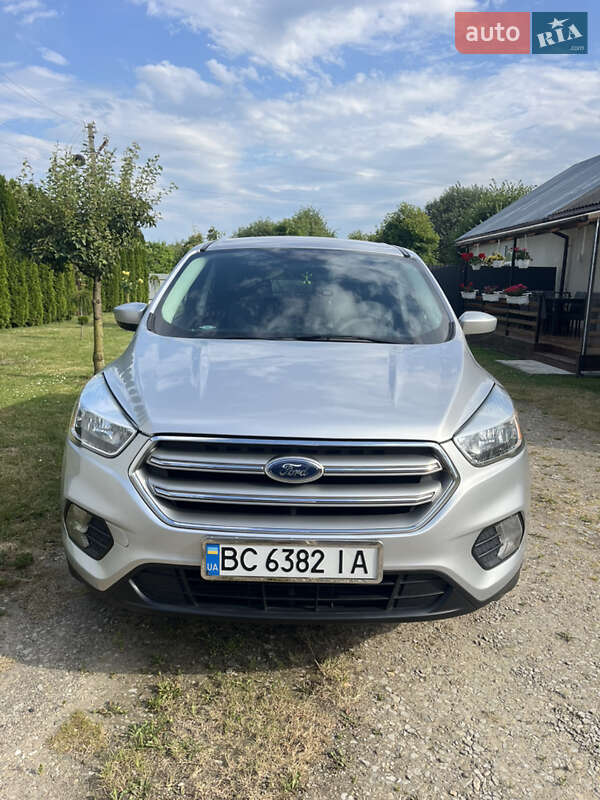 Внедорожник / Кроссовер Ford Escape 2017 в Самборе