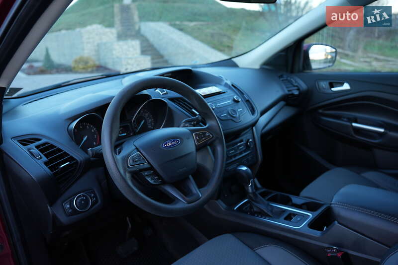 Позашляховик / Кросовер Ford Escape 2016 в Львові