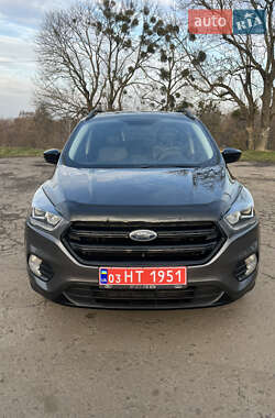 Внедорожник / Кроссовер Ford Escape 2019 в Дубно