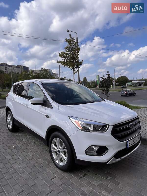 Внедорожник / Кроссовер Ford Escape 2017 в Львове