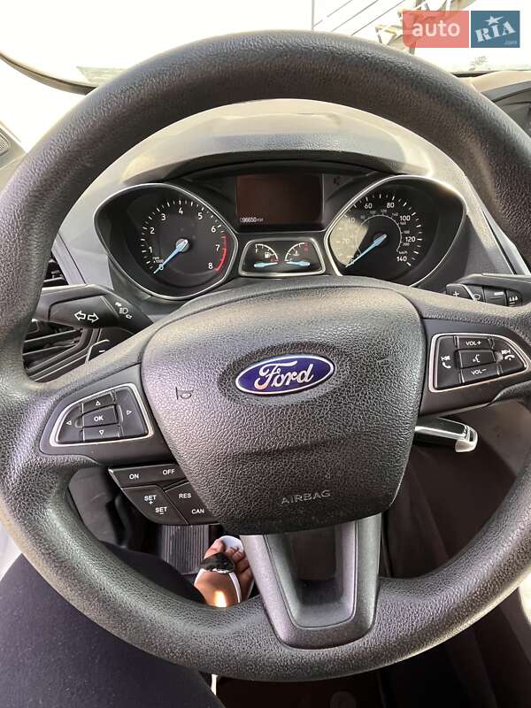 Внедорожник / Кроссовер Ford Escape 2017 в Львове