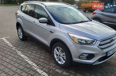 Внедорожник / Кроссовер Ford Escape 2019 в Дубно