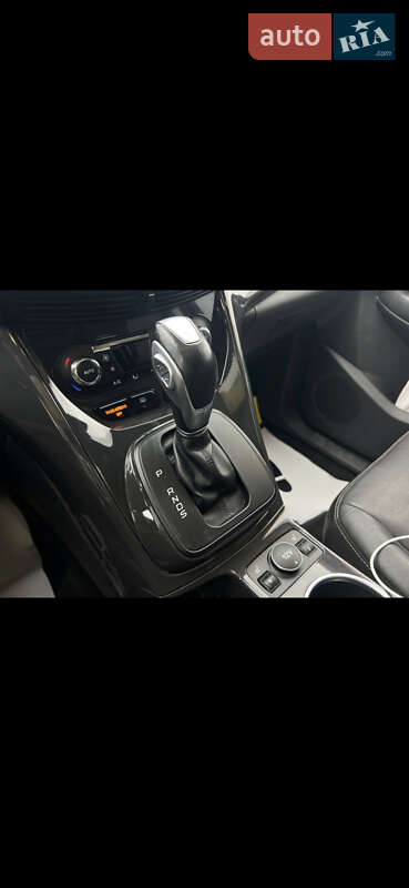 Внедорожник / Кроссовер Ford Escape 2015 в Ивано-Франковске