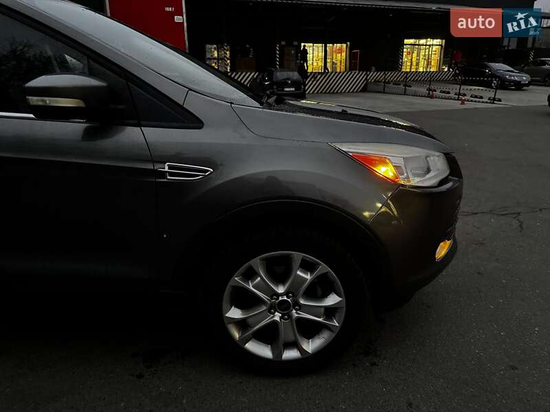 Позашляховик / Кросовер Ford Escape 2013 в Києві