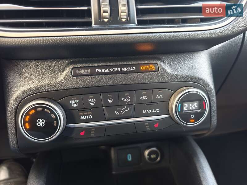 Внедорожник / Кроссовер Ford Escape 2020 в Стрые