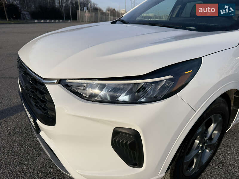 Внедорожник / Кроссовер Ford Escape 2023 в Львове