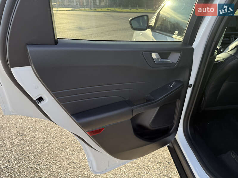 Внедорожник / Кроссовер Ford Escape 2023 в Львове