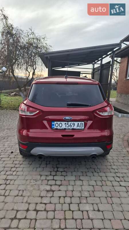 Позашляховик / Кросовер Ford Escape 2015 в Рівному