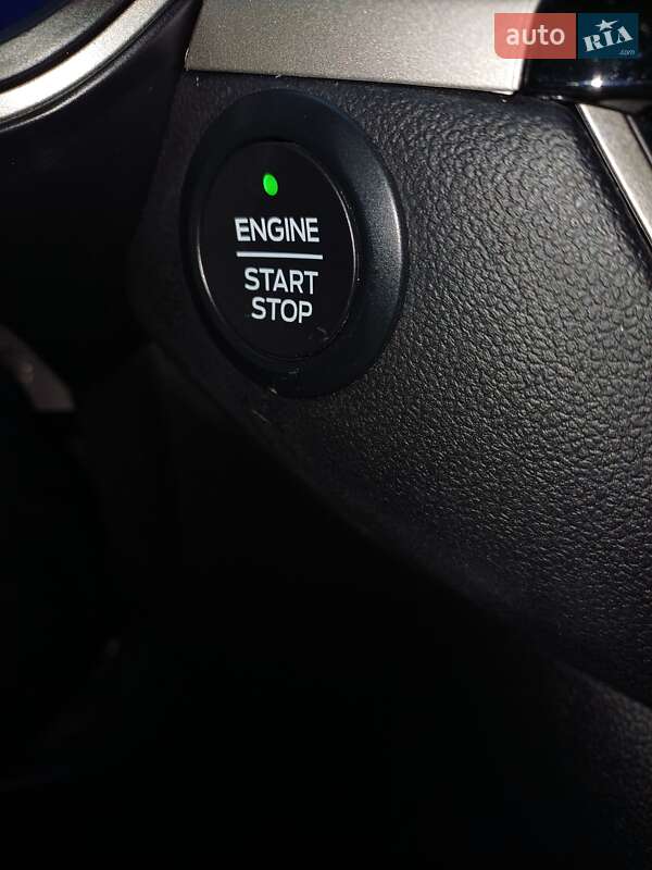 Внедорожник / Кроссовер Ford Escape 2020 в Николаеве