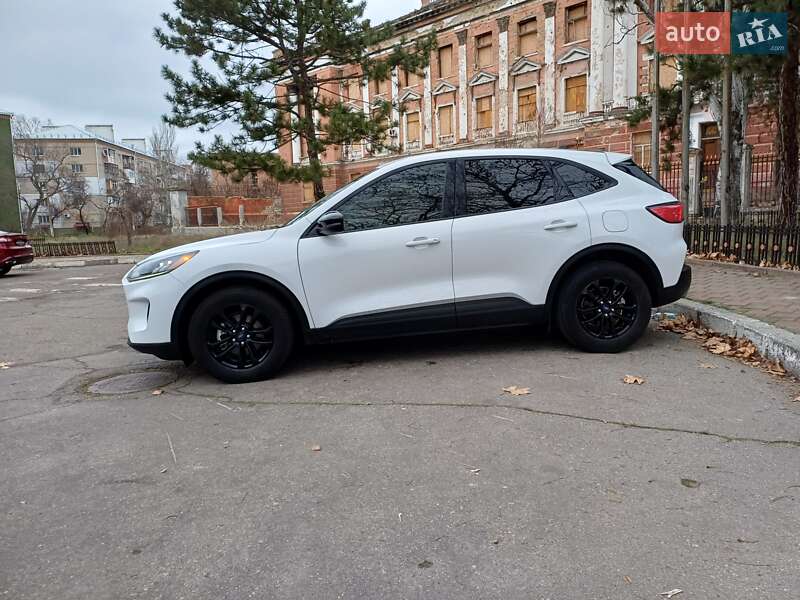Внедорожник / Кроссовер Ford Escape 2020 в Николаеве