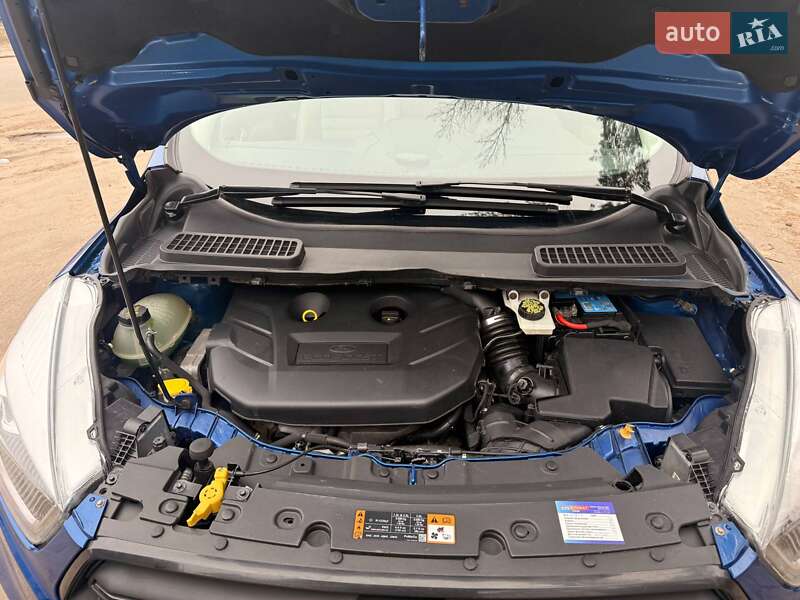 Позашляховик / Кросовер Ford Escape 2016 в Харкові