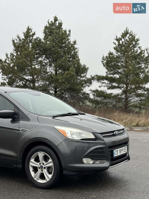 Внедорожник / Кроссовер Ford Escape 2015 в Мене