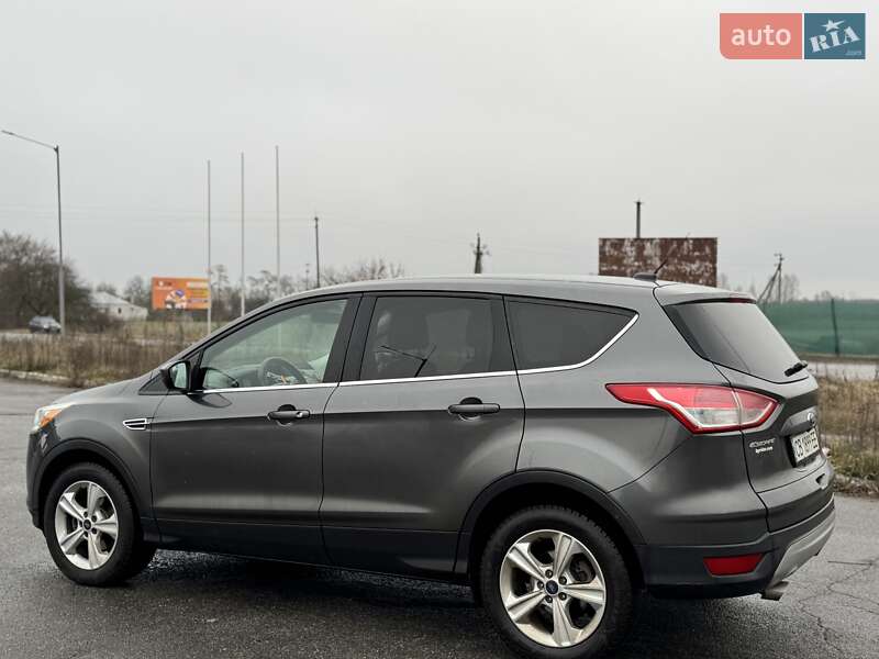 Внедорожник / Кроссовер Ford Escape 2015 в Мене