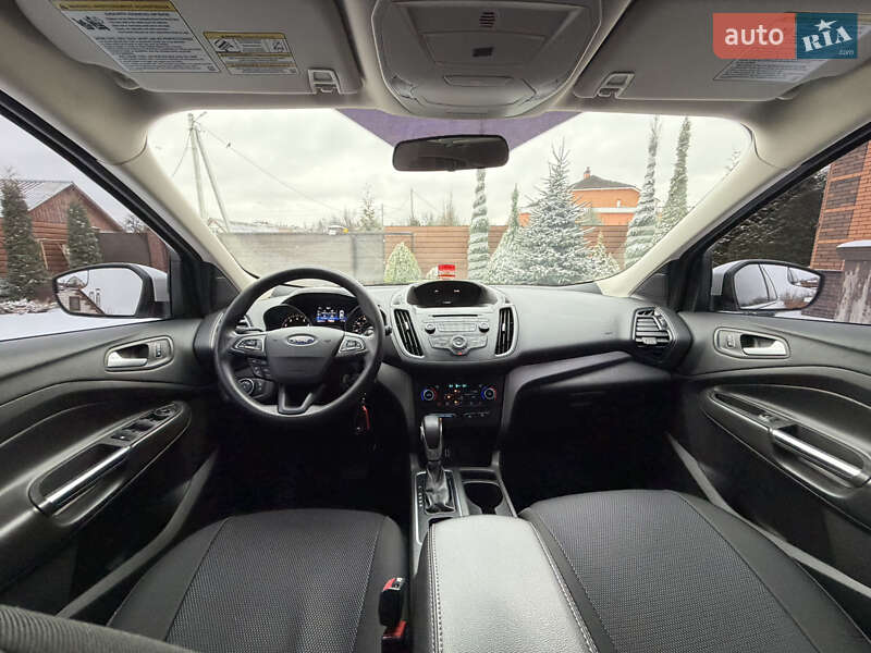 Позашляховик / Кросовер Ford Escape 2017 в Чернігові