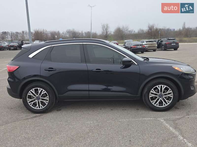 Позашляховик / Кросовер Ford Escape 2021 в Дніпрі