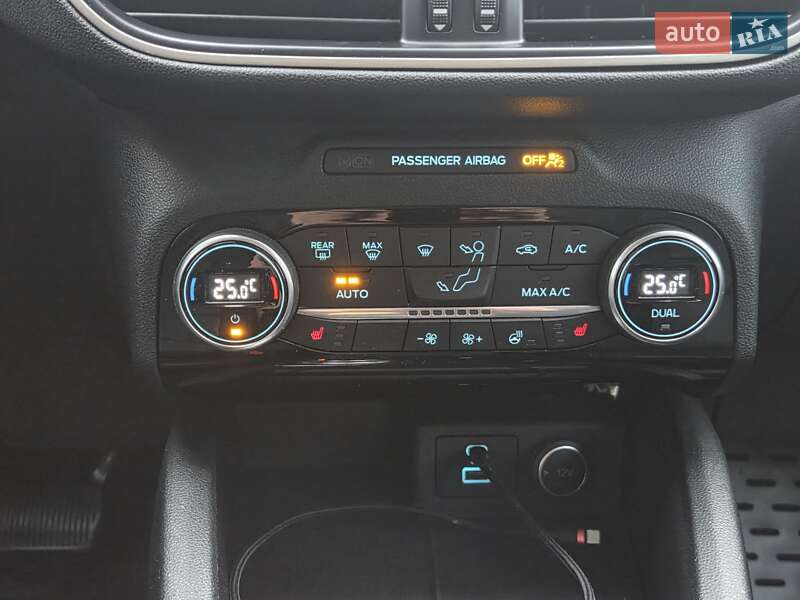 Позашляховик / Кросовер Ford Escape 2021 в Дніпрі