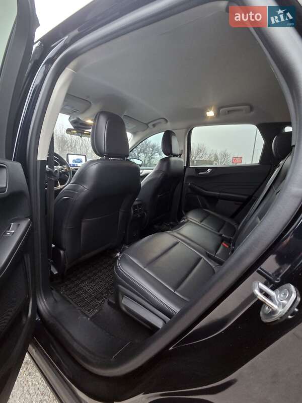 Позашляховик / Кросовер Ford Escape 2021 в Дніпрі