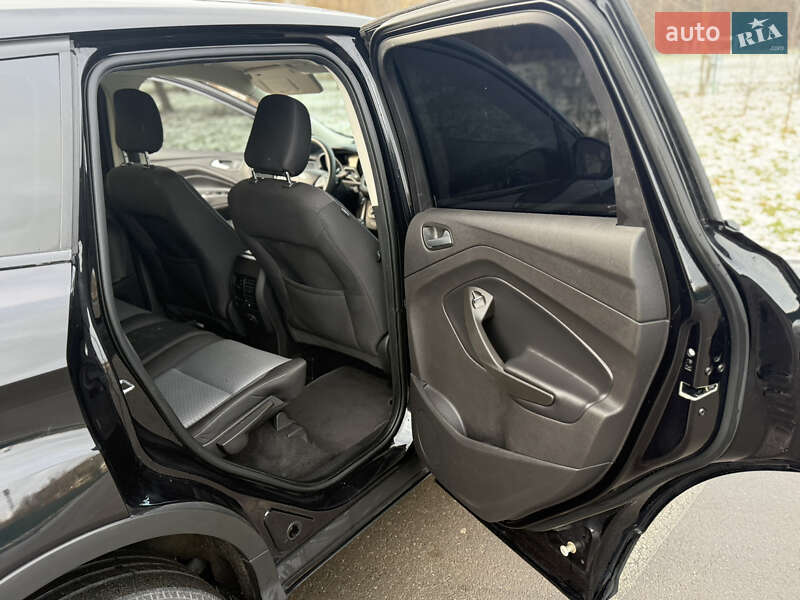 Внедорожник / Кроссовер Ford Escape 2019 в Ивано-Франковске