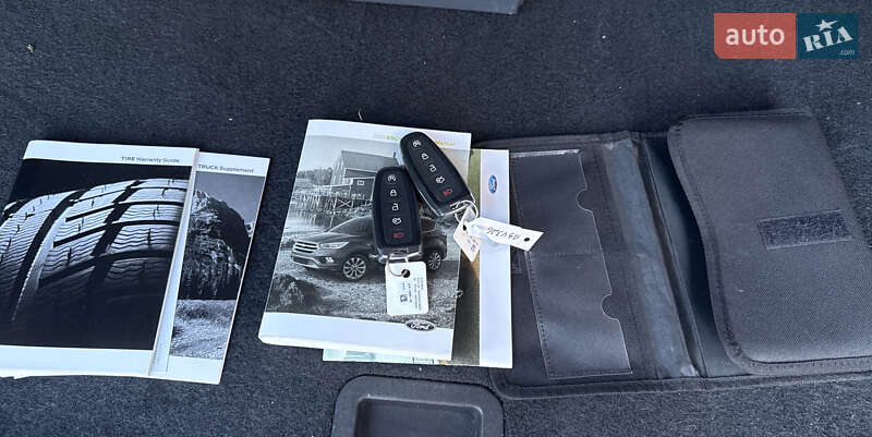 Внедорожник / Кроссовер Ford Escape 2019 в Ивано-Франковске