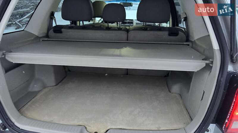 Позашляховик / Кросовер Ford Escape 2010 в Харкові