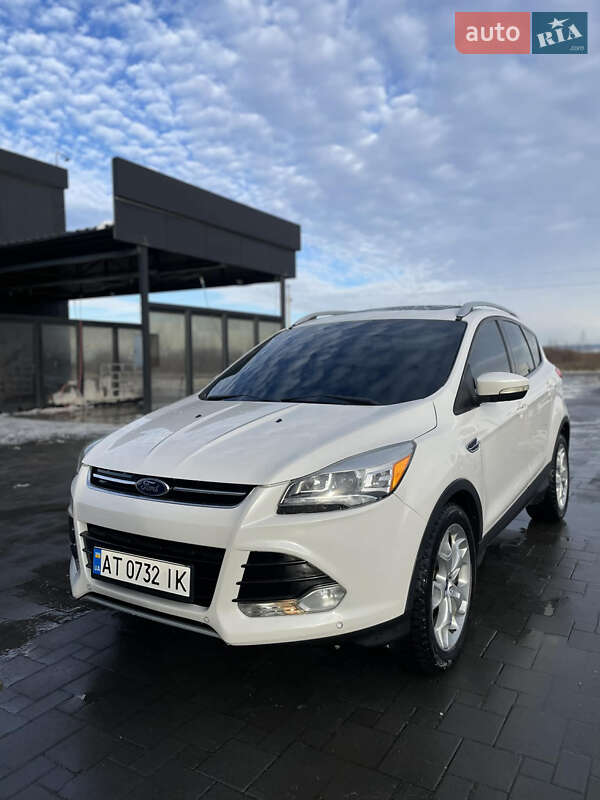 Внедорожник / Кроссовер Ford Escape 2015 в Рожнятове
