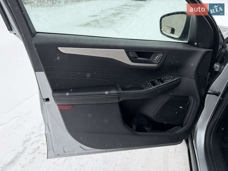 Позашляховик / Кросовер Ford Escape 2022 в Черкасах