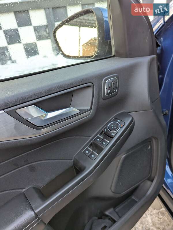 Внедорожник / Кроссовер Ford Escape 2022 в Хмельницком