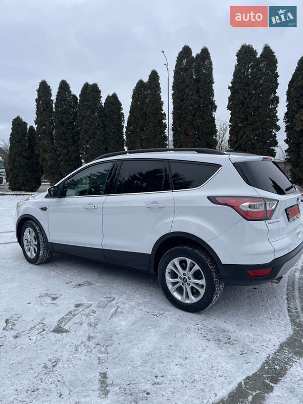 Позашляховик / Кросовер Ford Escape 2016 в Дубні