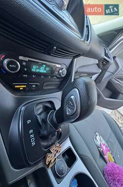 Внедорожник / Кроссовер Ford Escape 2014 в Ужгороде