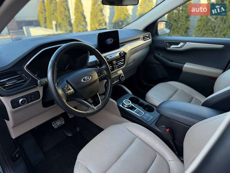 Внедорожник / Кроссовер Ford Escape 2019 в Летичеве