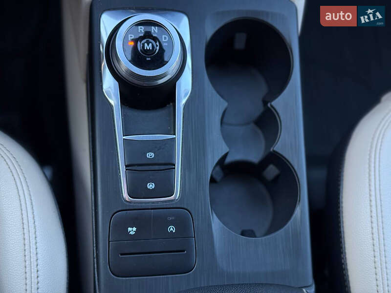 Внедорожник / Кроссовер Ford Escape 2019 в Летичеве