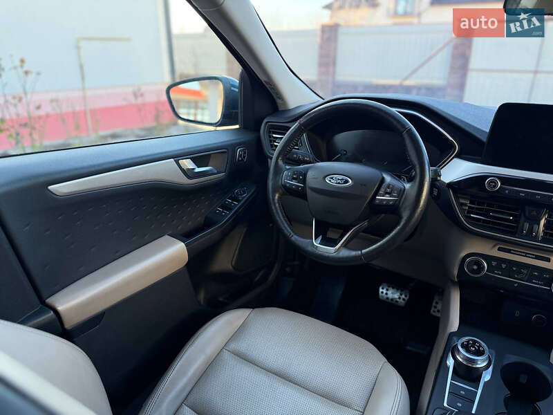 Внедорожник / Кроссовер Ford Escape 2019 в Летичеве