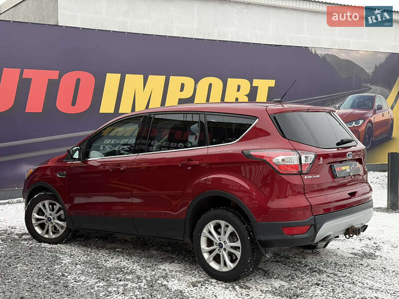 Внедорожник / Кроссовер Ford Escape 2016 в Стрые