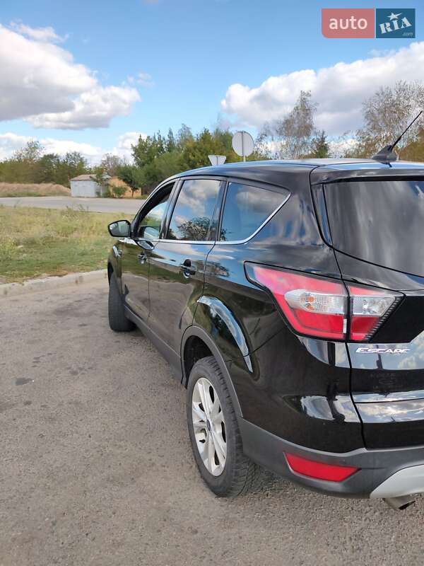 Позашляховик / Кросовер Ford Escape 2018 в Запоріжжі фото Позашляховик / Кросовер Ford Escape 2018 в Запоріжжі
