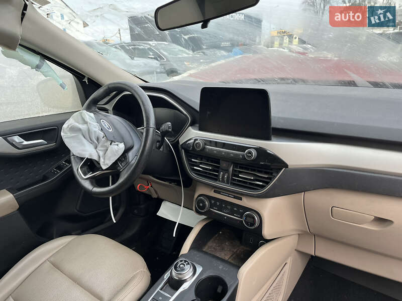 Внедорожник / Кроссовер Ford Escape 2020 в Львове