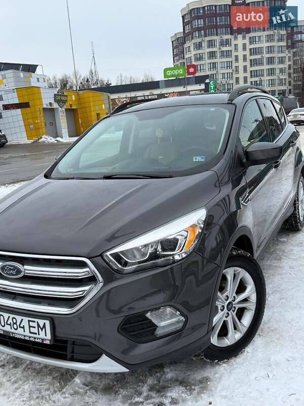 Внедорожник / Кроссовер Ford Escape 2017 в Киеве