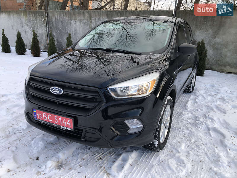 Позашляховик / Кросовер Ford Escape 2017 в Рівному