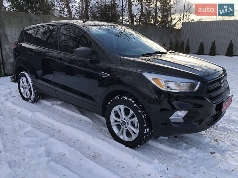 Позашляховик / Кросовер Ford Escape 2017 в Рівному