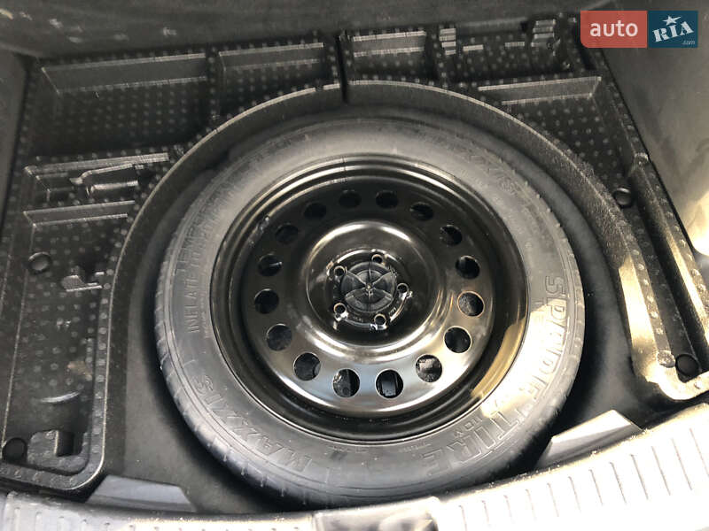 Позашляховик / Кросовер Ford Escape 2017 в Рівному