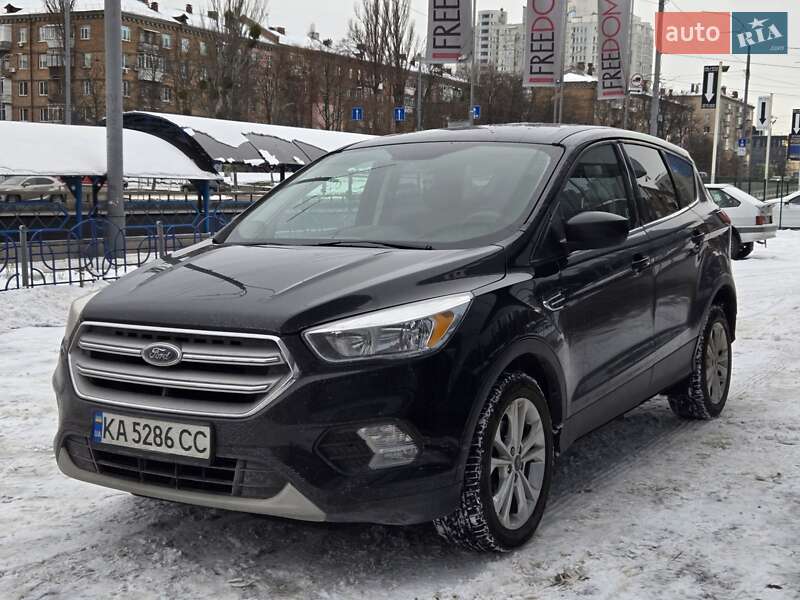 Внедорожник / Кроссовер Ford Escape 2018 в Киеве