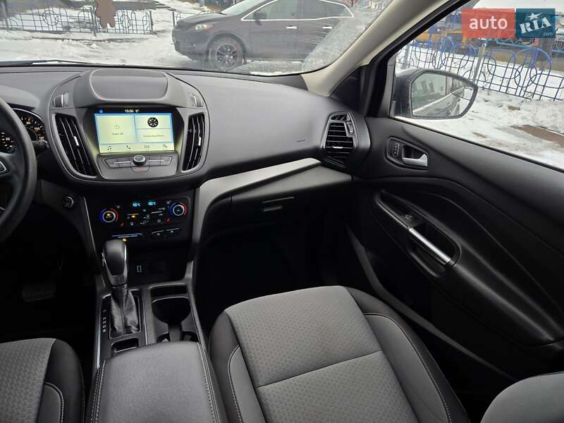 Внедорожник / Кроссовер Ford Escape 2018 в Киеве