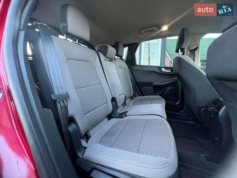 Позашляховик / Кросовер Ford Escape 2020 в Коломиї