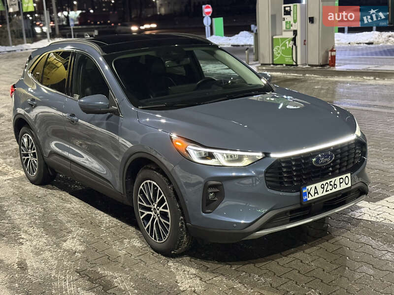 Внедорожник / Кроссовер Ford Escape 2023 в Киеве