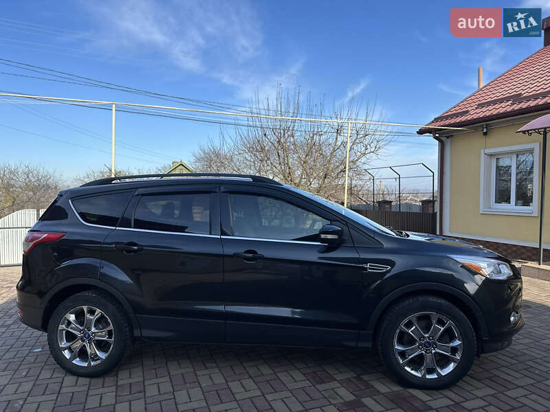 Внедорожник / Кроссовер Ford Escape 2013 в Волочиске