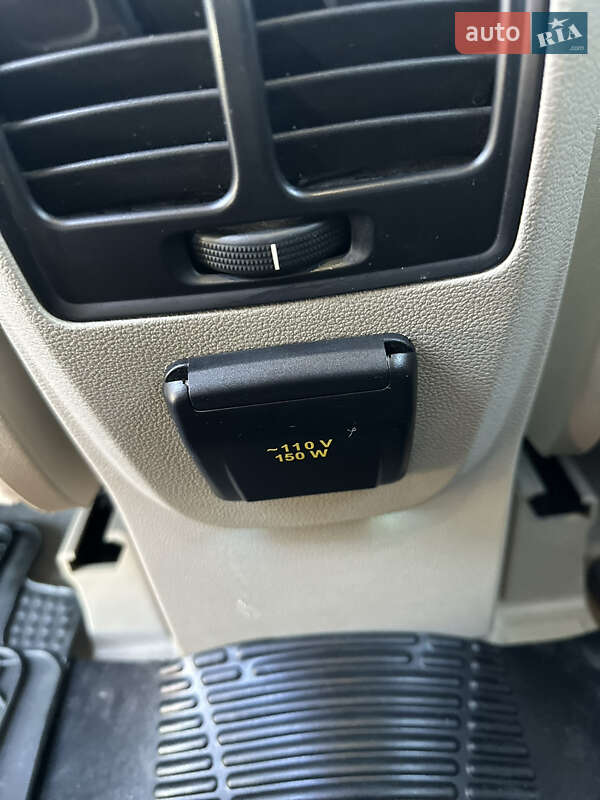 Внедорожник / Кроссовер Ford Escape 2013 в Волочиске