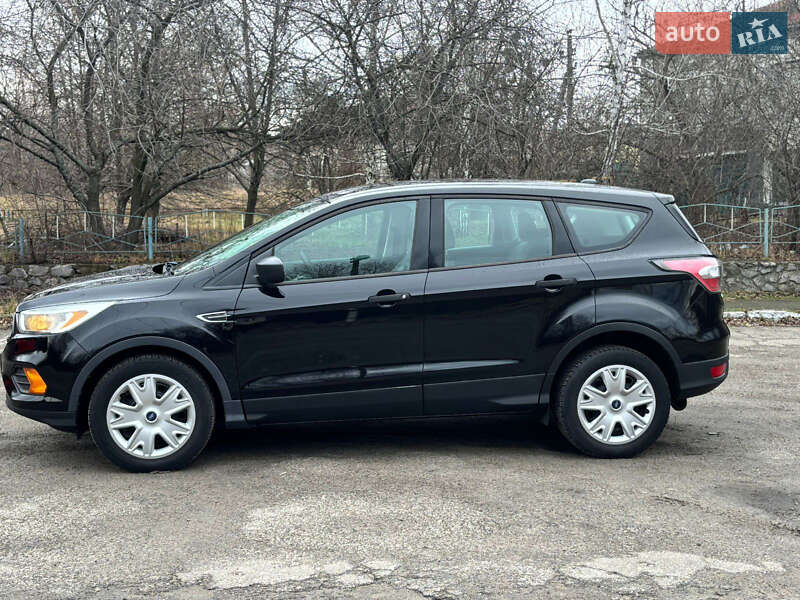 Позашляховик / Кросовер Ford Escape 2017 в Києві