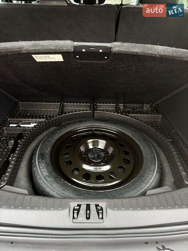 Позашляховик / Кросовер Ford Escape 2017 в Києві