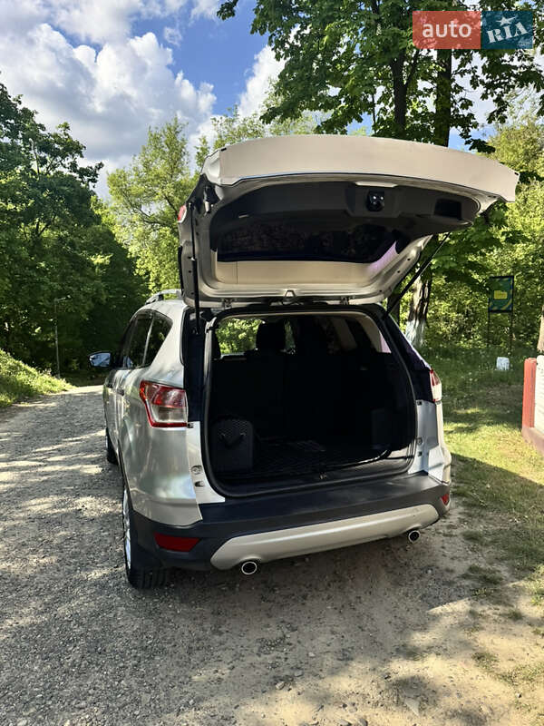 Внедорожник / Кроссовер Ford Escape 2012 в Черновцах