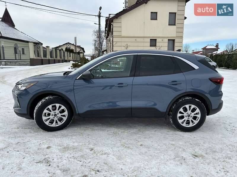 Внедорожник / Кроссовер Ford Escape 2023 в Золочеве