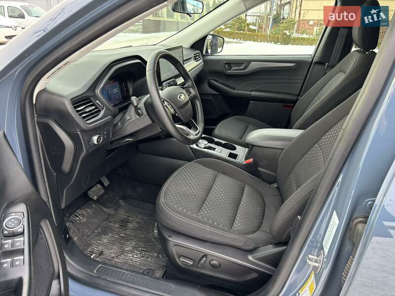 Внедорожник / Кроссовер Ford Escape 2023 в Золочеве